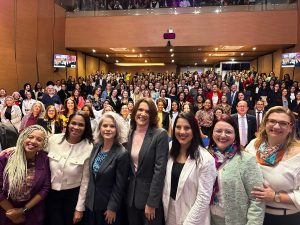 Leia mais sobre o artigo Secretária Valéria Bolsonaro participa de evento na OAB-SP em alusão ao aniversário da Lei Maria da Penha